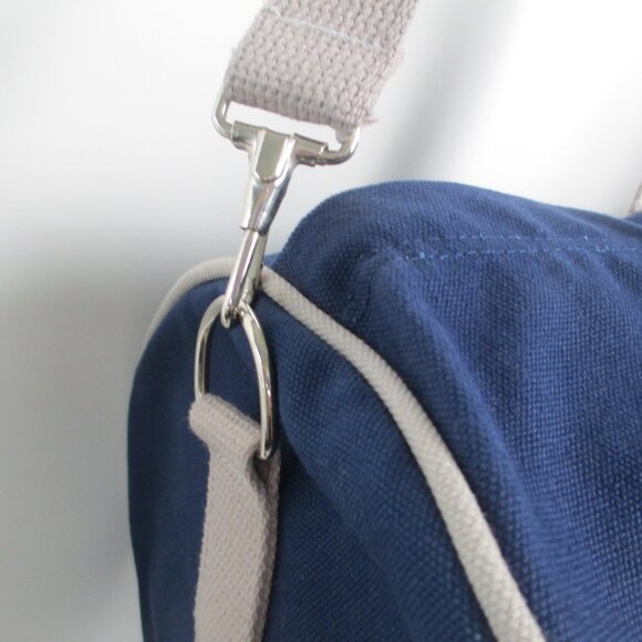 WARDEN BROOKS NEW YORK CANVAS DUFFEL BAG - Picture 12 of 16